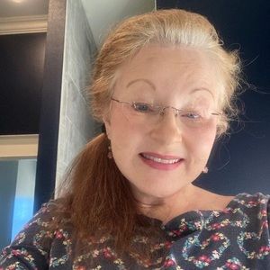 Meet your Posher, Marcia